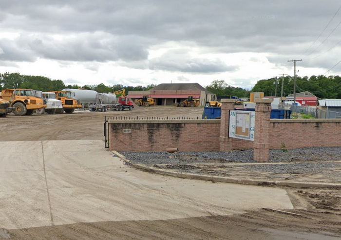 Cloverleaf Lanes - 2019 Street View - Building Was Still There (newer photo)